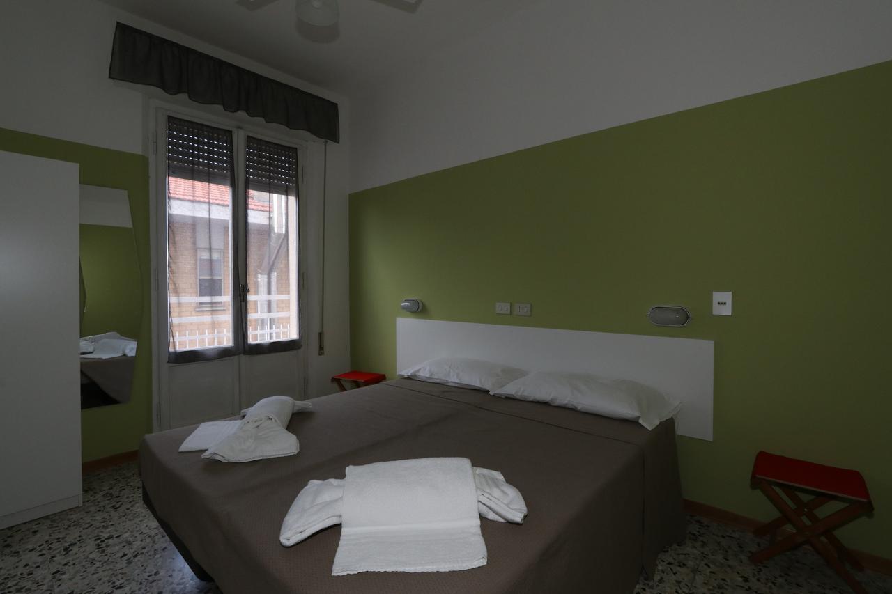 Hotel Urano Cattolica Bagian luar foto